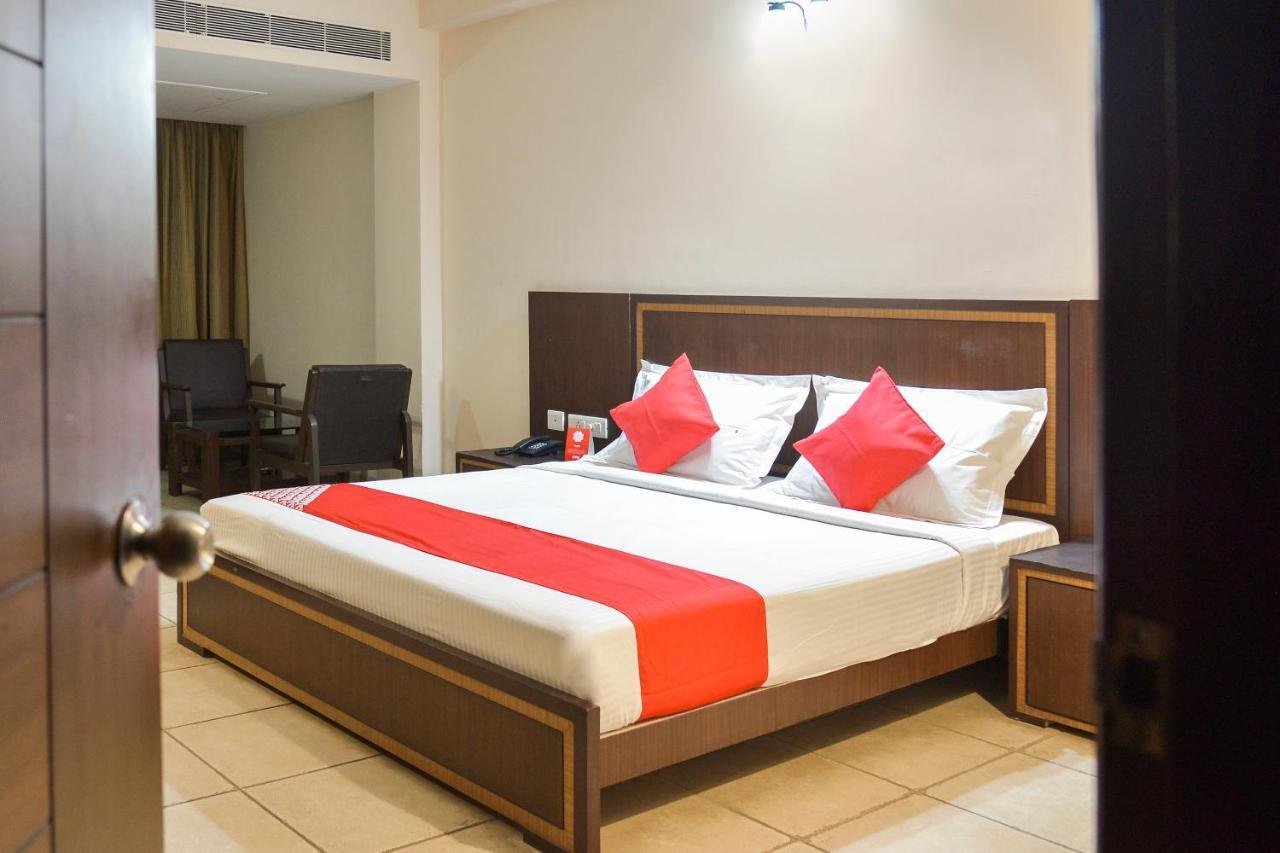 Oyo 15149 Hotel Ajoy Minar 만다르모니 외부 사진
